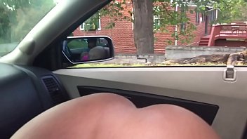 Slim girl with nice ass swallows dick with pants down in car